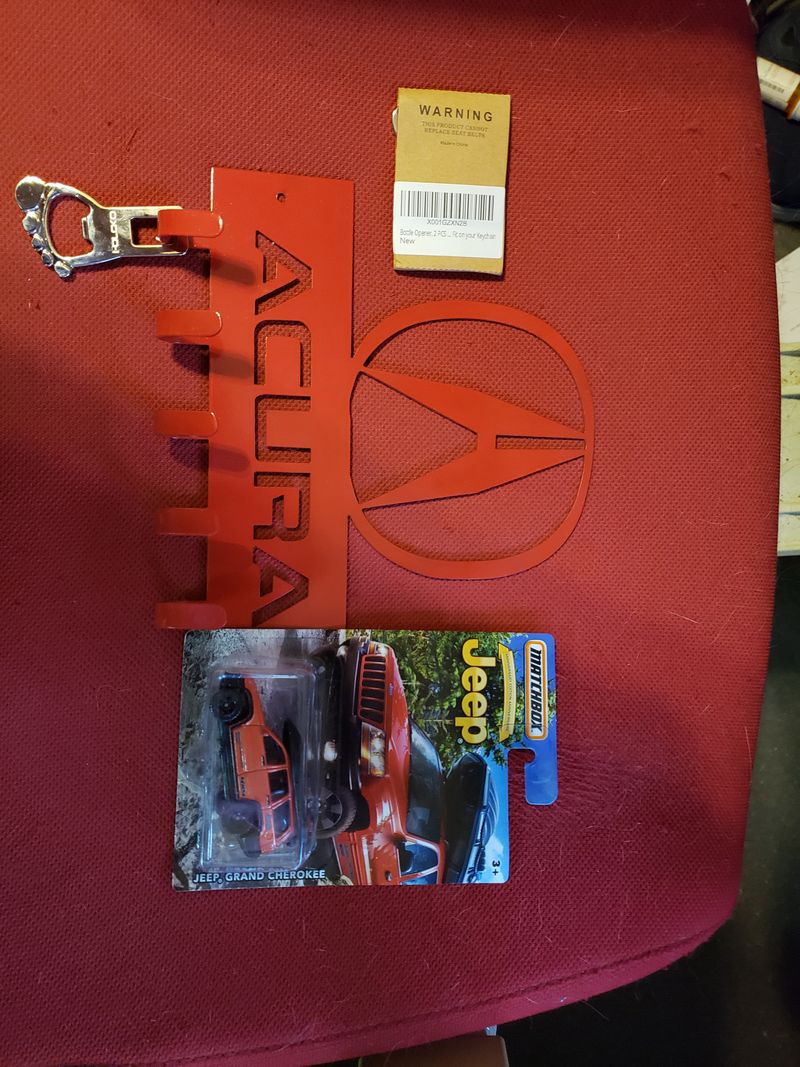 Illustration for article titled Secret Senna Arrived, No Thanks to USPS.